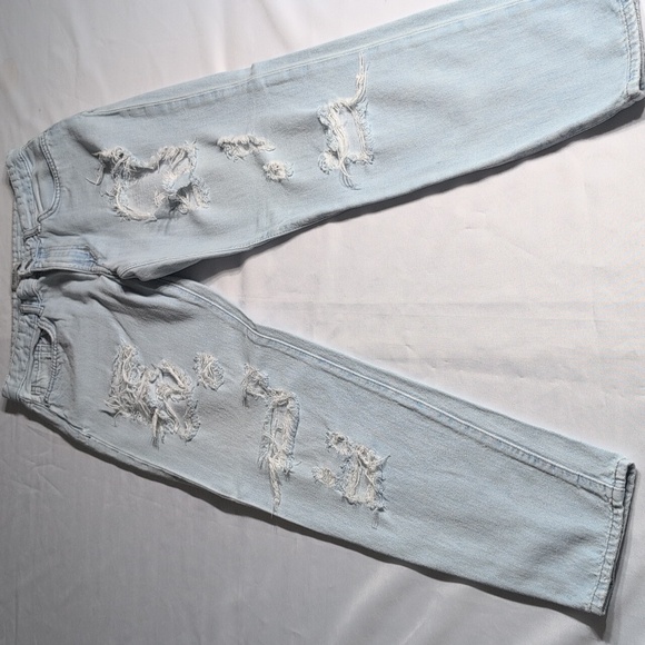 Forever21 Distressed Mom Jeans Size 26 - Picture 2 of 8